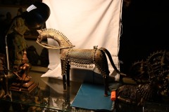 I spotted this horse and the orate work all done by hand through bronze with incredible talent to make the so special a piece of art. The price was very expensive but for the right person this will be a very memorable work of art. It was magnificent.   
