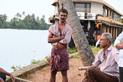 We have the chance to speak with some of the rice farmers who tell us about rice cultivation below sea level, collective farming and the problems face in this southern area of India