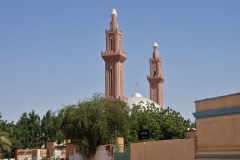 A mosque located next to the Mahdi's tomb.