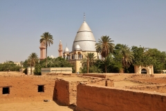 Mahdi's tomb and, mosque from the Kahlifa's house