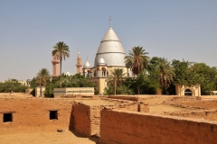 Mahdi's tomb and, mosque from the Kahlifa's house