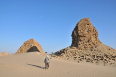 The pyramids of Nuri are built on two separate plateaus. The highest point in the cemetery is taken up by Taharqa's pyramid on the western plateau