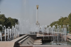 Fountain walkway with back to the National Library looking opposite direction.