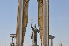 The 39 foot tall monument to Ismoil Somoni is dwarfed by a 129 foot arch directly behind, which is topped by a golden crown. monument of Ismoil Somoni and Dusti Square. The monument of Ismoil Somoni constructed in honor of the founder of the statehood of the Tajik nation Ismail Somoni. I. Somoni was the head of the Samanids State in the VIII-IX century. The lions represent courage.