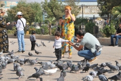 Plaza in front of the Friday Mosque.  Lots of pigeons.
