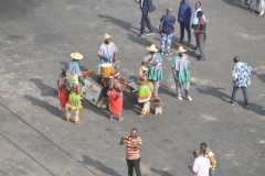 Waiting for us are musicians and local music.