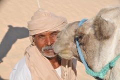 Nothing like a came and his driver.. best friends. They each trust each other. 