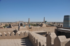 The khan’s chambers and harem are separated from the official part by a single corridor. The khan’s room is the largest and richest in decoration; the other four rooms were used by the khan’s wives - according to the Koran, a man must not have over four wives. Along the perimeter of the yard runs a two-story structure with rooms for female relatives and concubines.